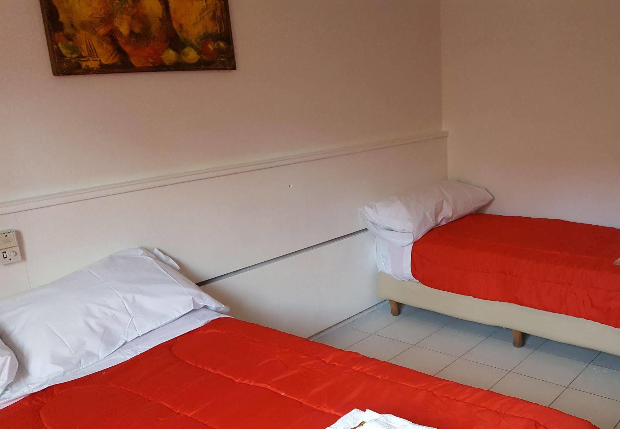 Cels Andins Hotel เมนโดซา ภายนอก รูปภาพ